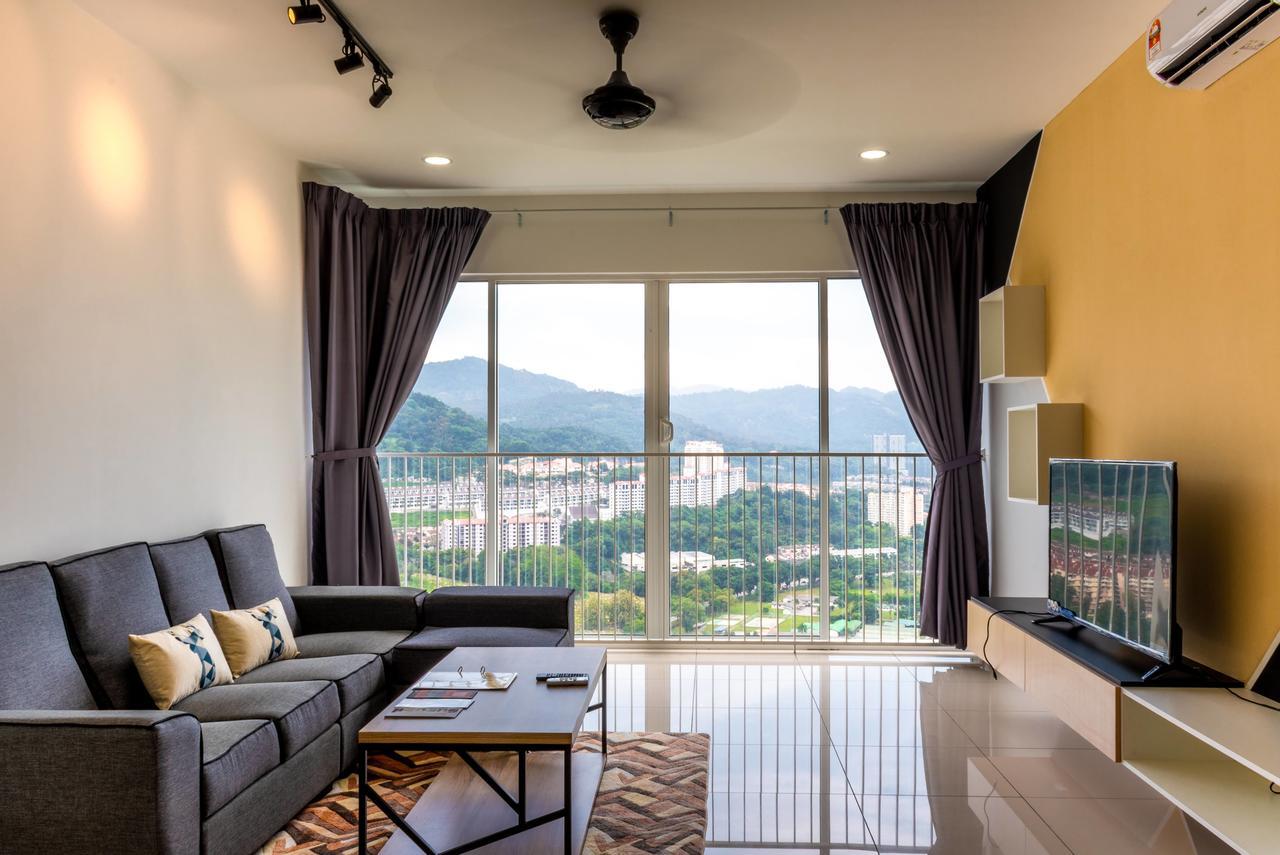 Southwest Island Suite By D Imperio Homestay Bayan Lepas Exterior photo